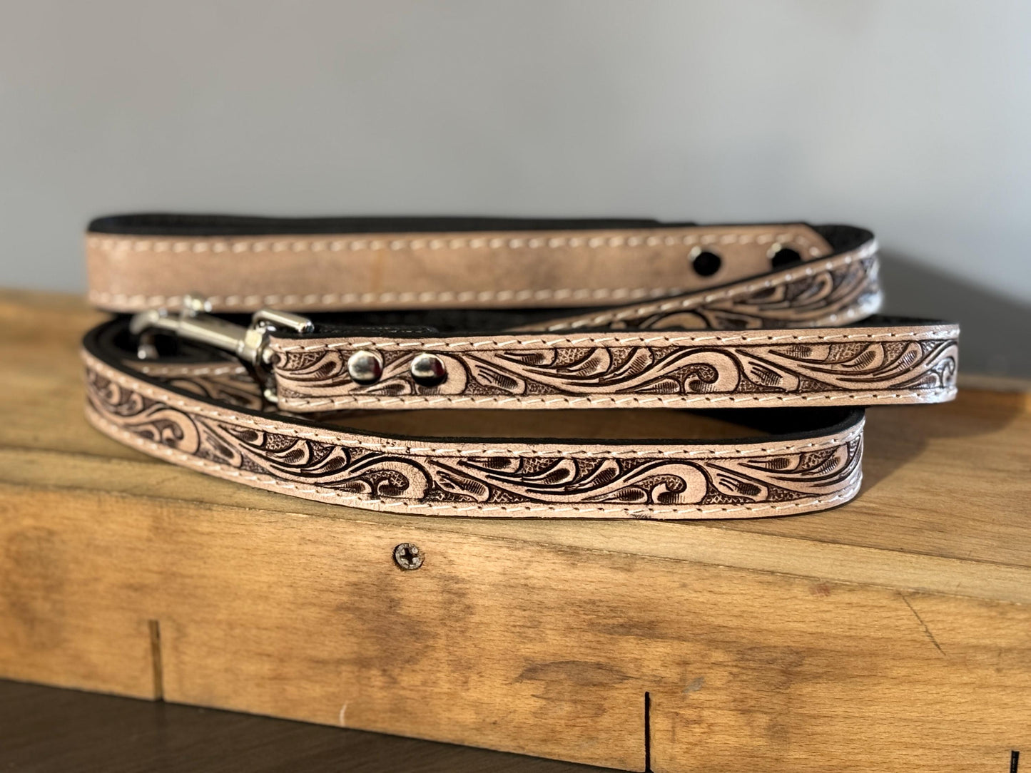 Western genuine leather dog pet leash 5ft tooled leather by Double B Wild Rags
