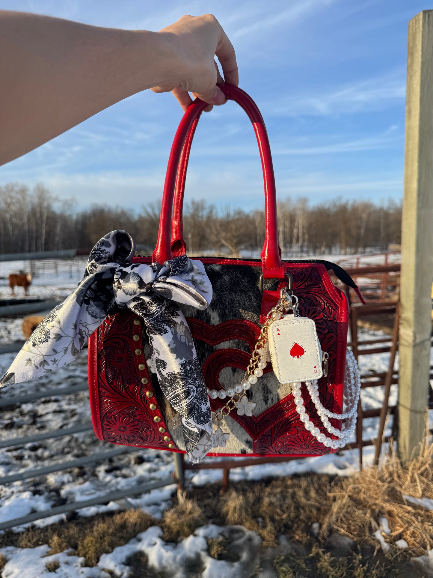 Boujee “All Dolled Up” custom barrel speedy bags