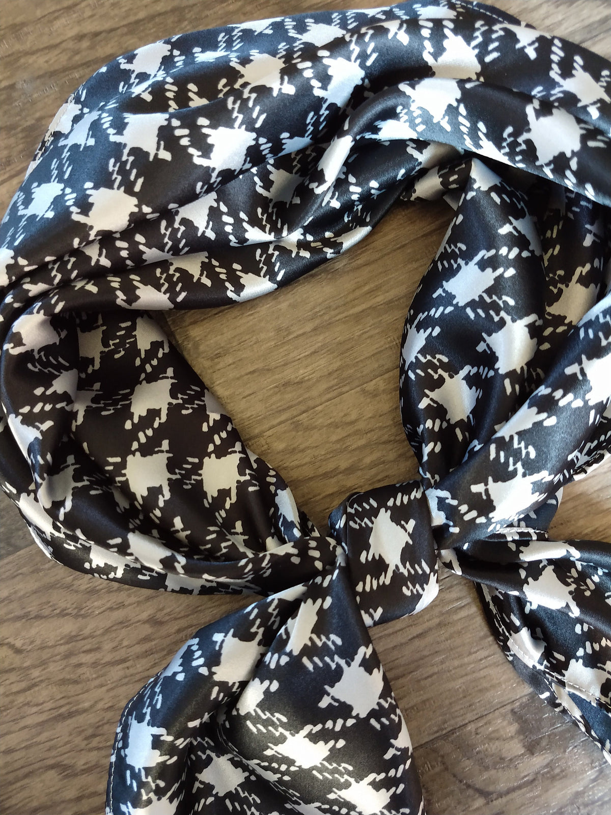 Cowboy Neck Rags Wild Rag Black and Silver Gray Houndstooth Plaid Western Cowboy Neck S ...