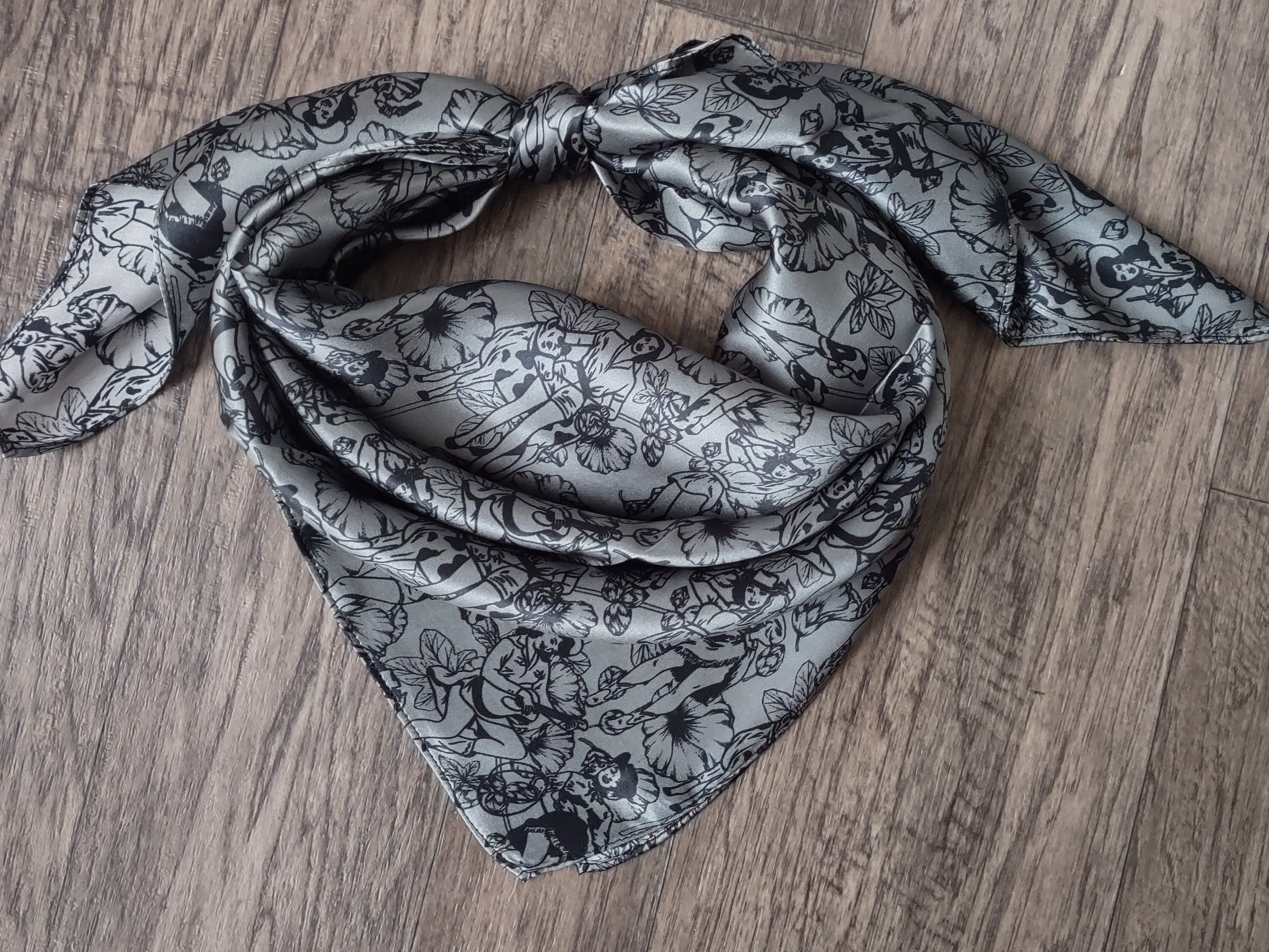 Wild Rag 100% SILK Dark Grey Pin Up Cowgirls and Hollyhock flowers Cow ...