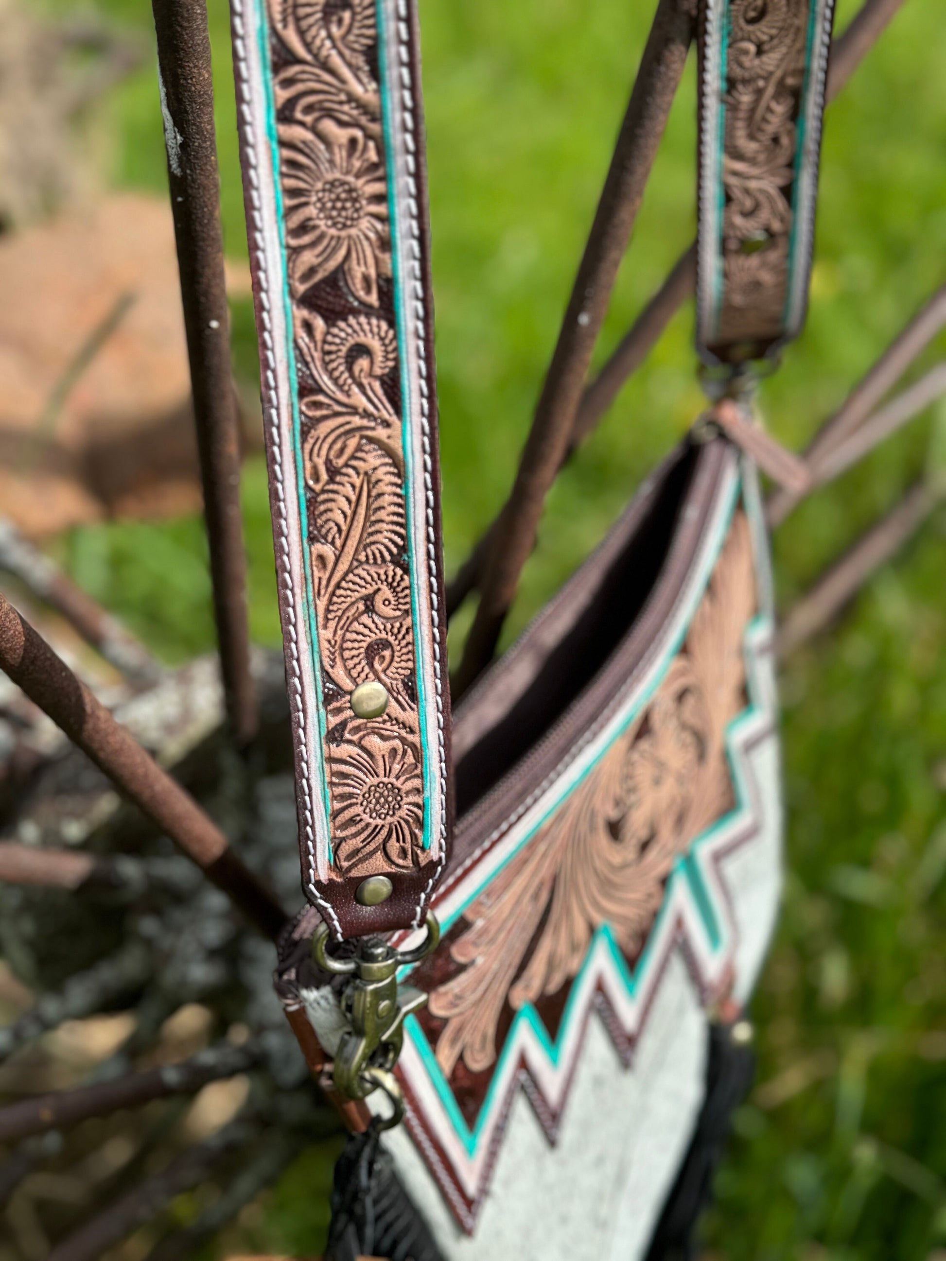 Genuine Western Cowhide Leather Purse and Wallet with jagged painted details and black fringe.