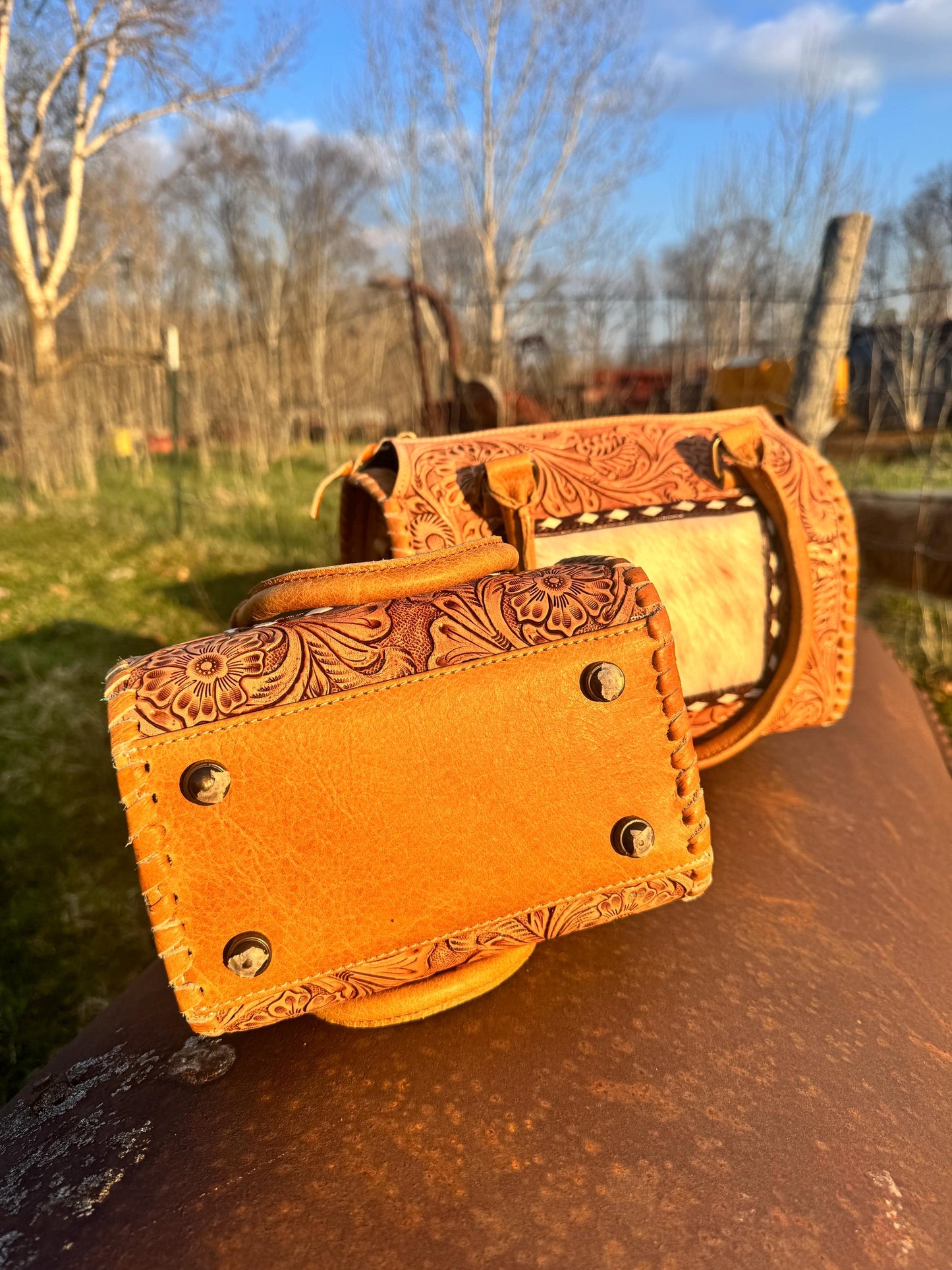 Prairie Hide Buckskin Tan Speedy Western Genuine Leather Barrel Bag Purse by Double B