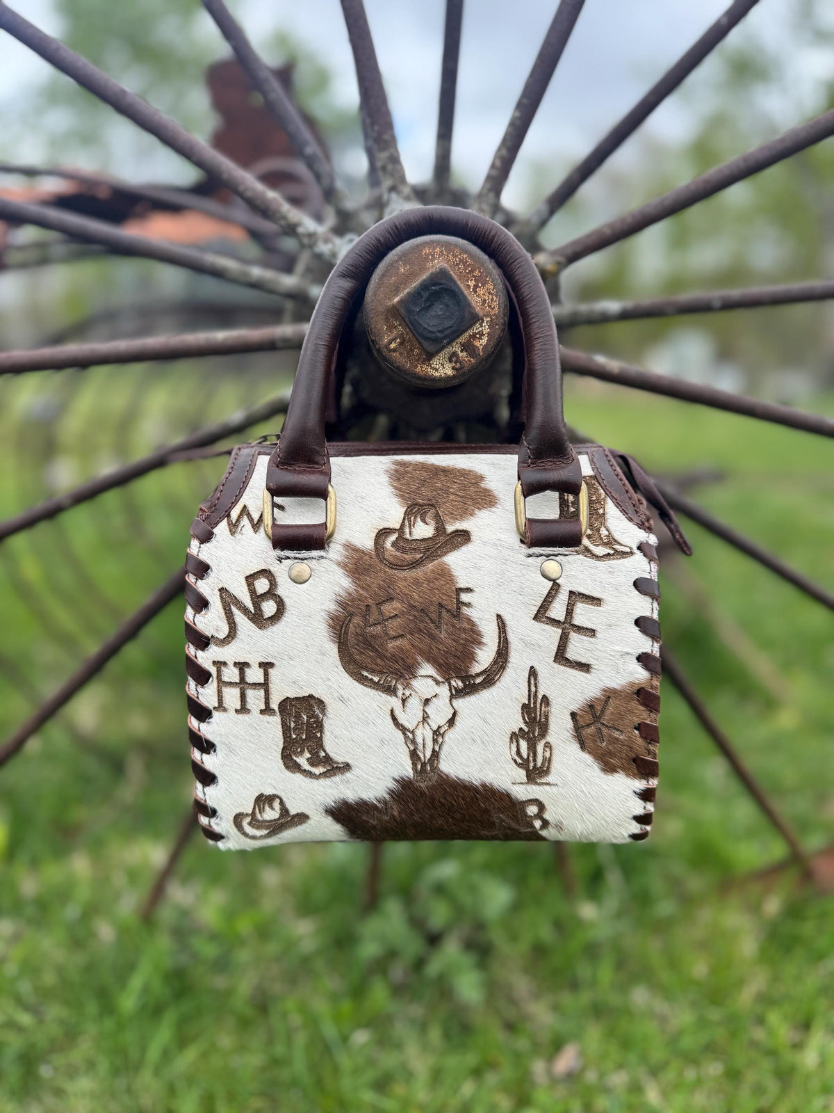 Open Range Western Speedy Genuine Leather Purse with coin purse