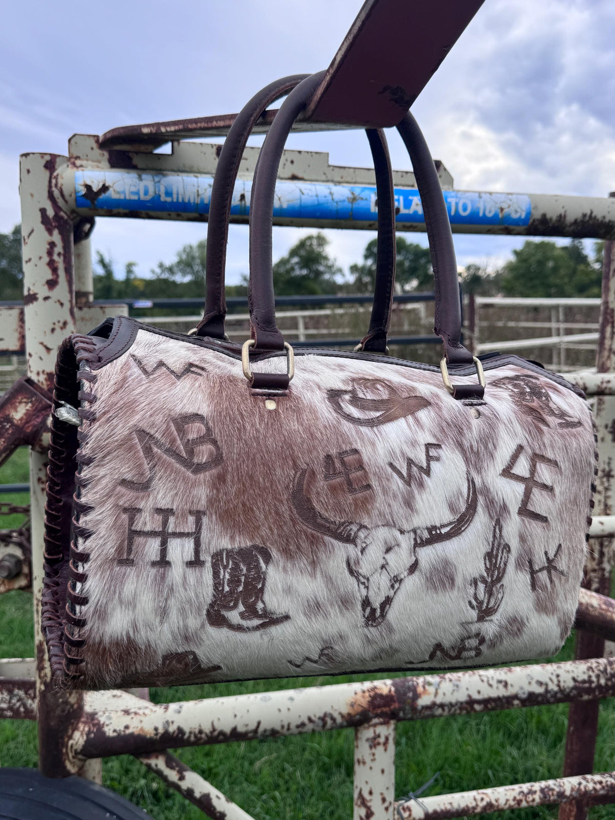Open Range Western Speedy Genuine Leather Purse with coin purse